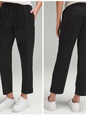 Lululemon Tapered-Leg Mid-Rise Pant 7/8 Length Luxtreme
Black M